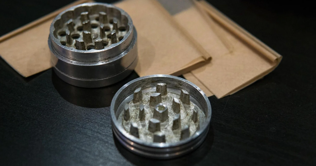 How Herb Grinders Impact the Flavor of Your Herbs