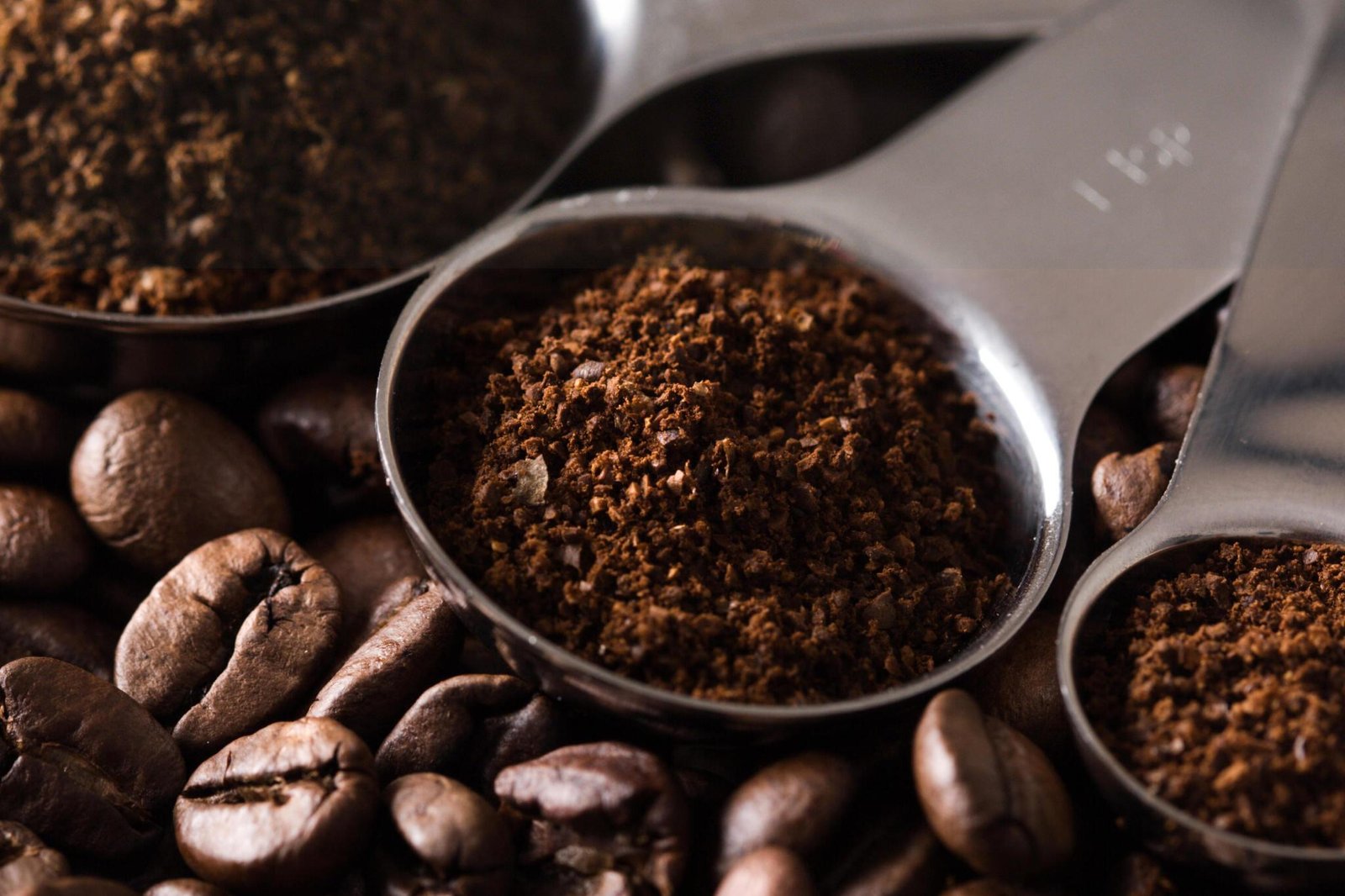 Avoiding Cross-Contamination When Grinding Coffee Beans and Herbs ...